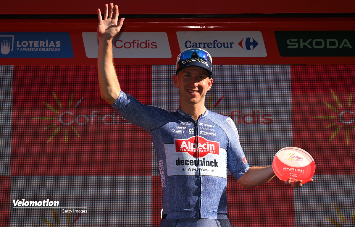 Vuelta-a-Espana-14-Kaden-Groves-bezwingt-Wout-van-Aert