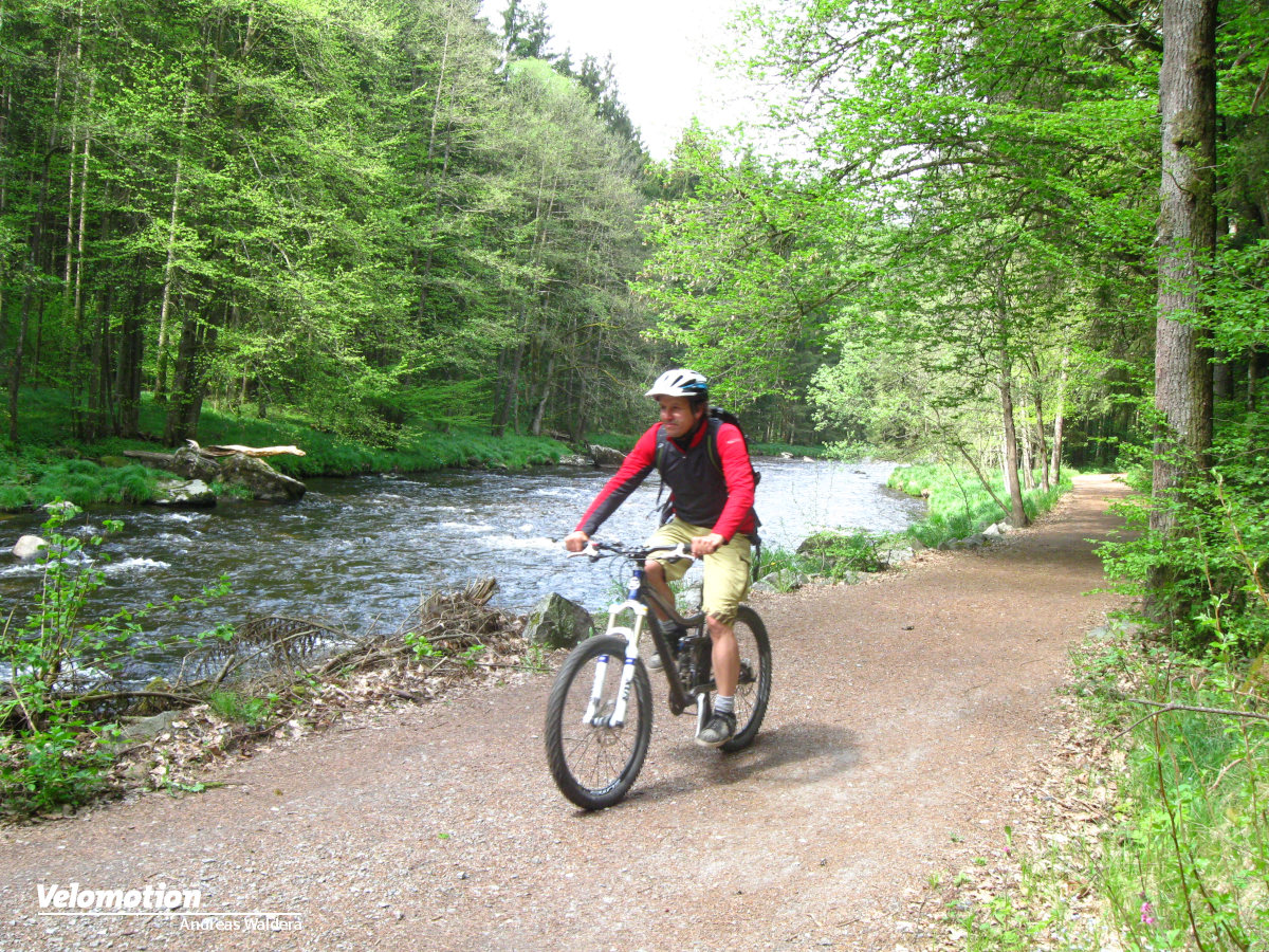 Bavarian cycle route network on sale