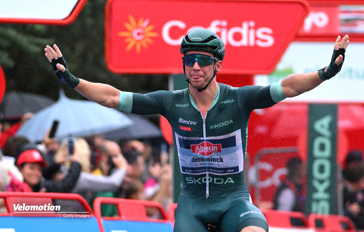 Vuelta-a-Espana-17-Kaden-Groves-jubelt-im-Regen-von-Santander