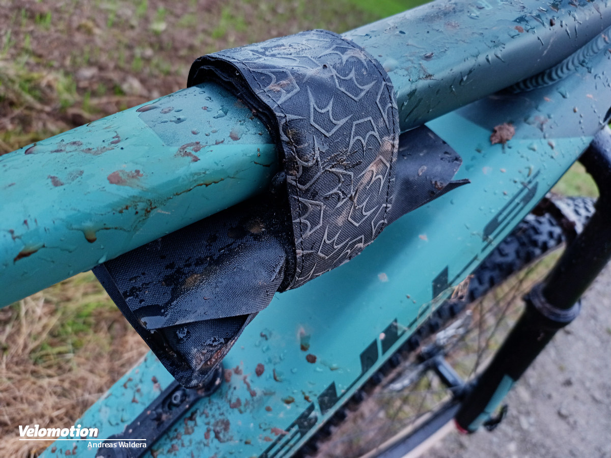 Peaty's Holdfast Trail Tool Wrap im Test