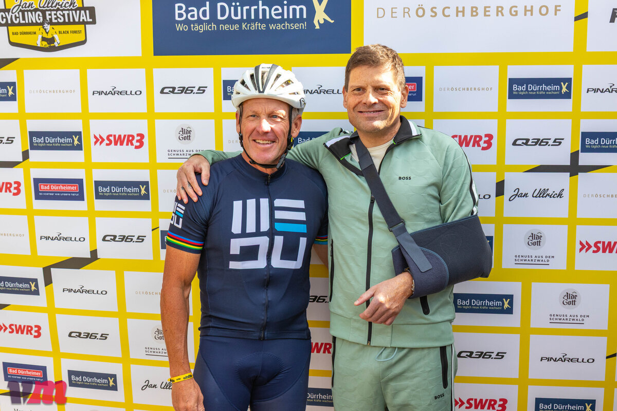 Lenker-an-Lenker-mit-Radsport-Prominenz-Jan-Ullrich-Cycling-Festival