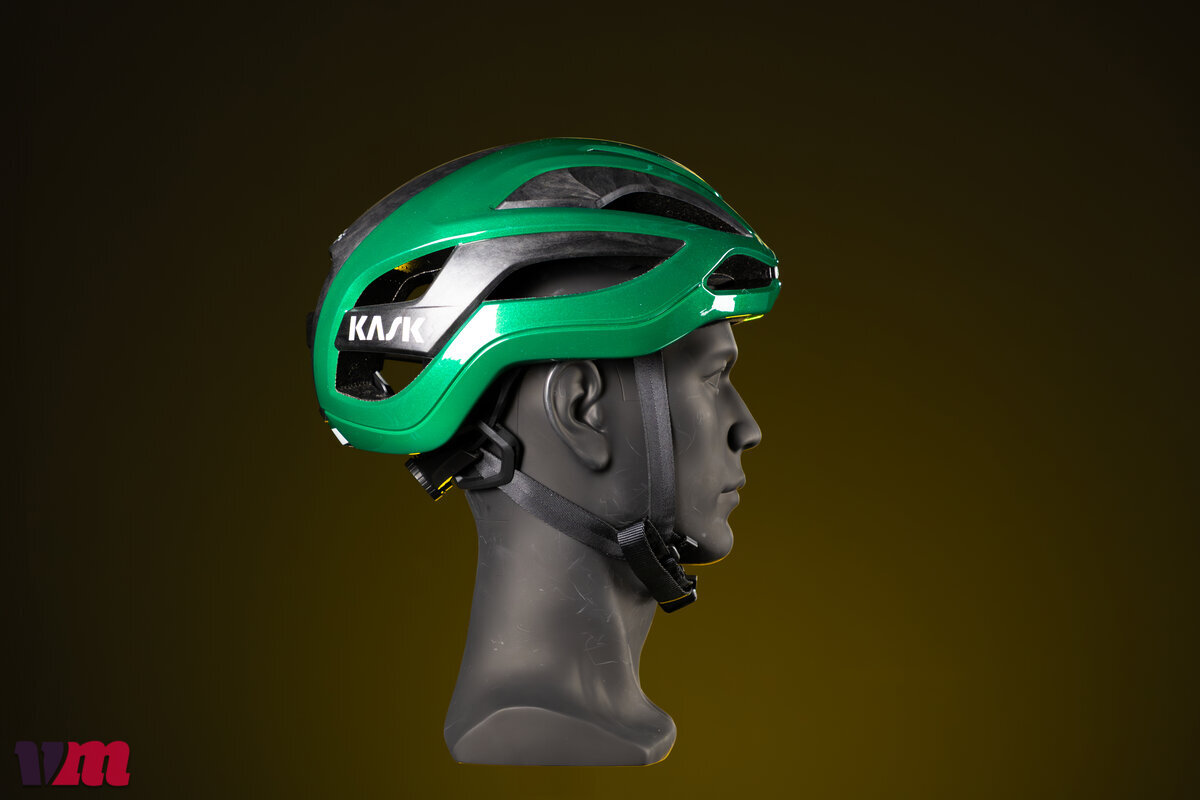 Alle-Teamhelme-der-Tour-de-France-Der-Helm-von-Ineos-Grenadiers-Kask-Elemento