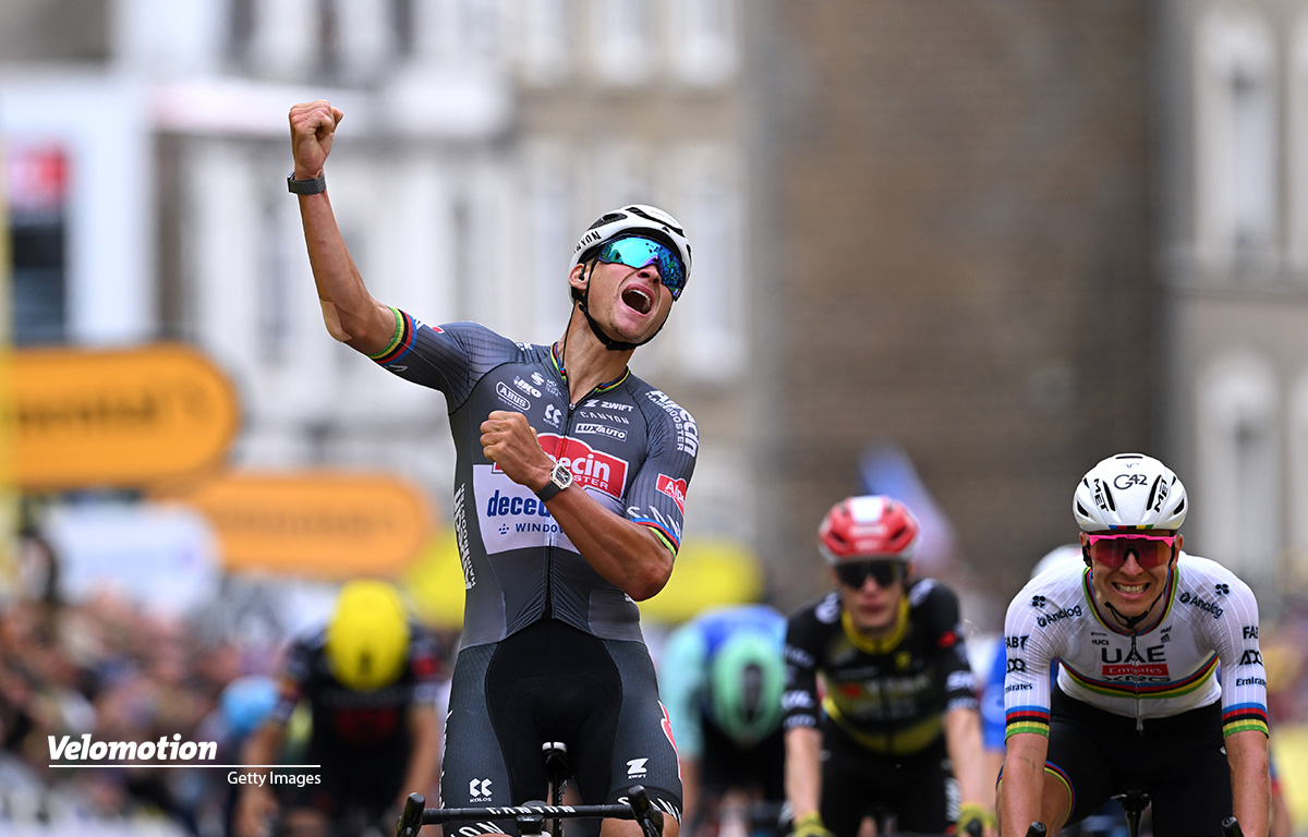 Tour-de-France-2-Mathieu-van-der-Poel-ringt-Tadej-Pogacar-nieder