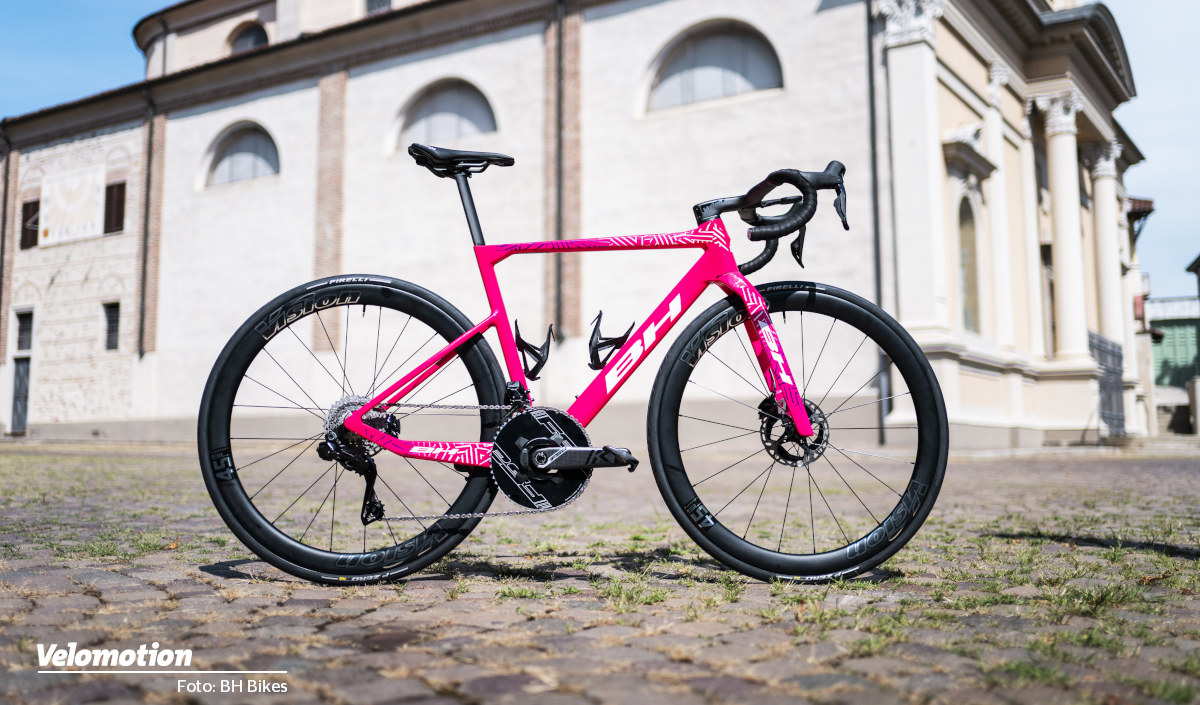 Sondereditionen-f-r-die-Vuelta-a-Espa-a-2025-BH-Bikes-pr-sentiert-exklusive-Ultralight-Versionen