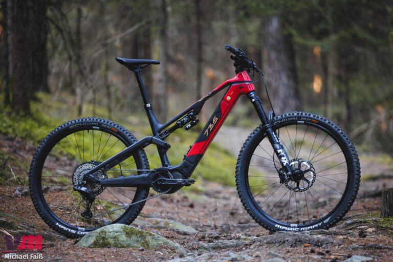 Product News Fulcrum Racing Zero CMPTZN DB - Black & Fast
