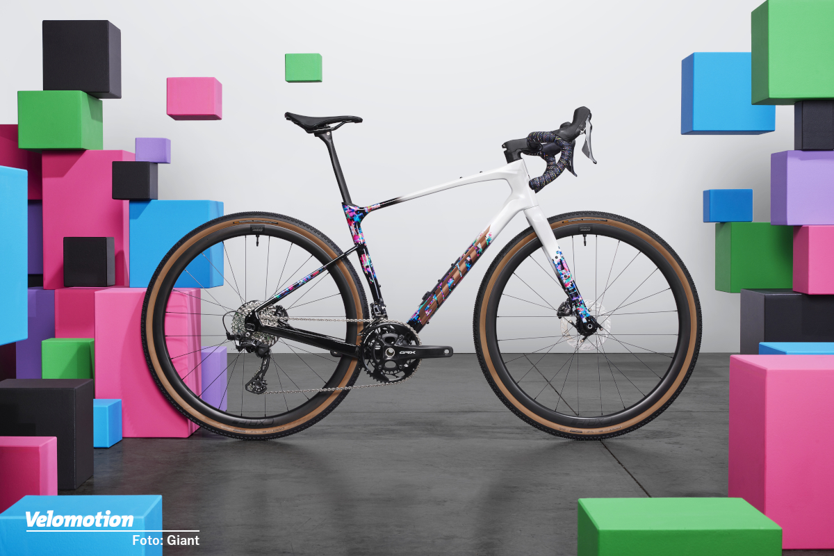 Faszination-Gravel-Fahren-mit-Radio-Spectrum-Giant-Revolt-Advanced-0-SE