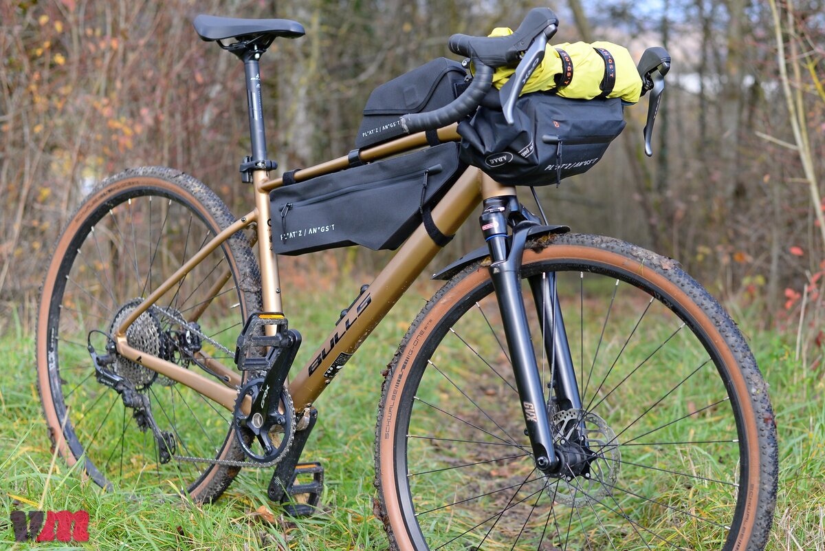 Funktional-und-stilvoll-Bikepackingtaschen-von-Platzangst