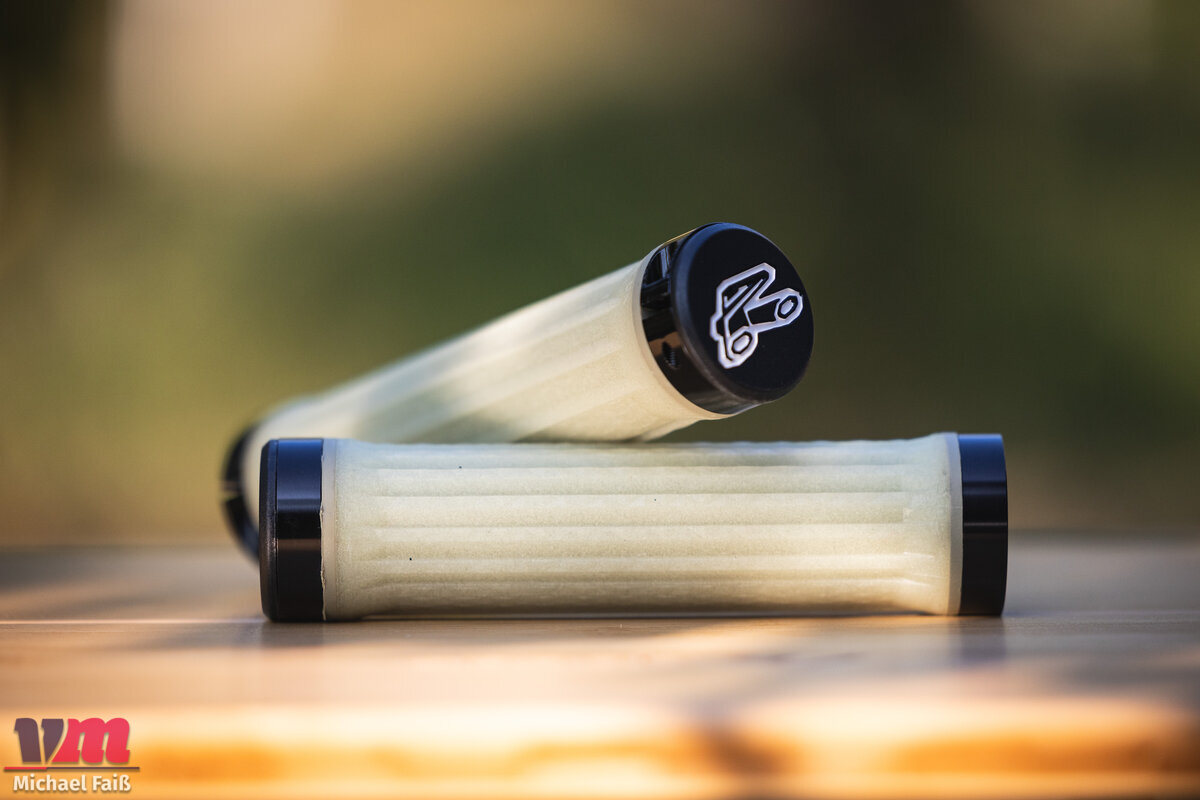 Renthal-Traction-im-Test-Die-Race-Waffe-f-r-maximale-Kontrolle-