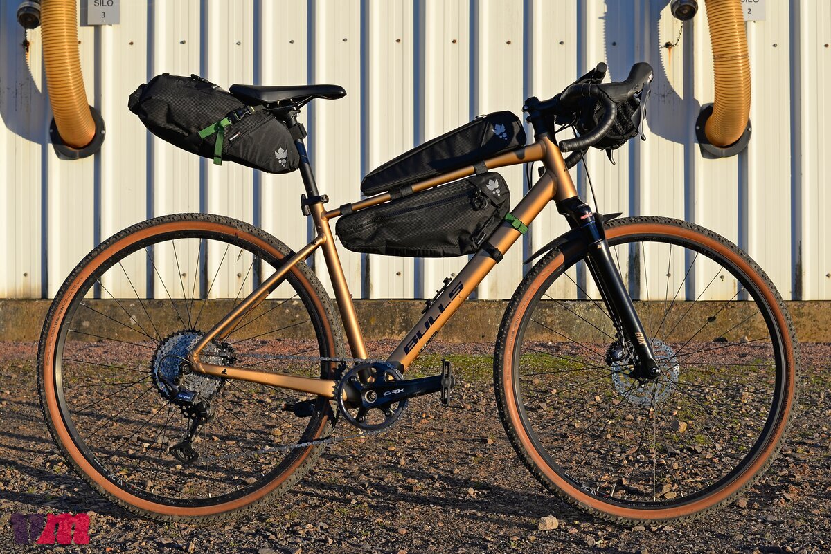 Robuste-Taschen-Made-in-Italy-Bikepackingtaschen-von-Miss-Grape