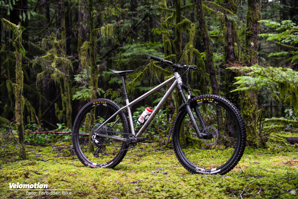Forbidden Bike Company präsentiert zwei neue Titan-Hardtails