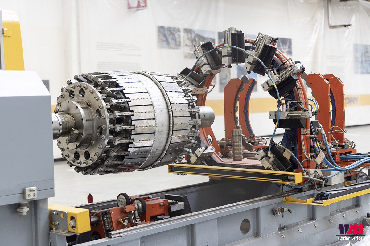 Hausbesuch-beim-italienischen-Traditionsunternehmen-So-wird-dein-Pirelli-Reifen-hergestellt