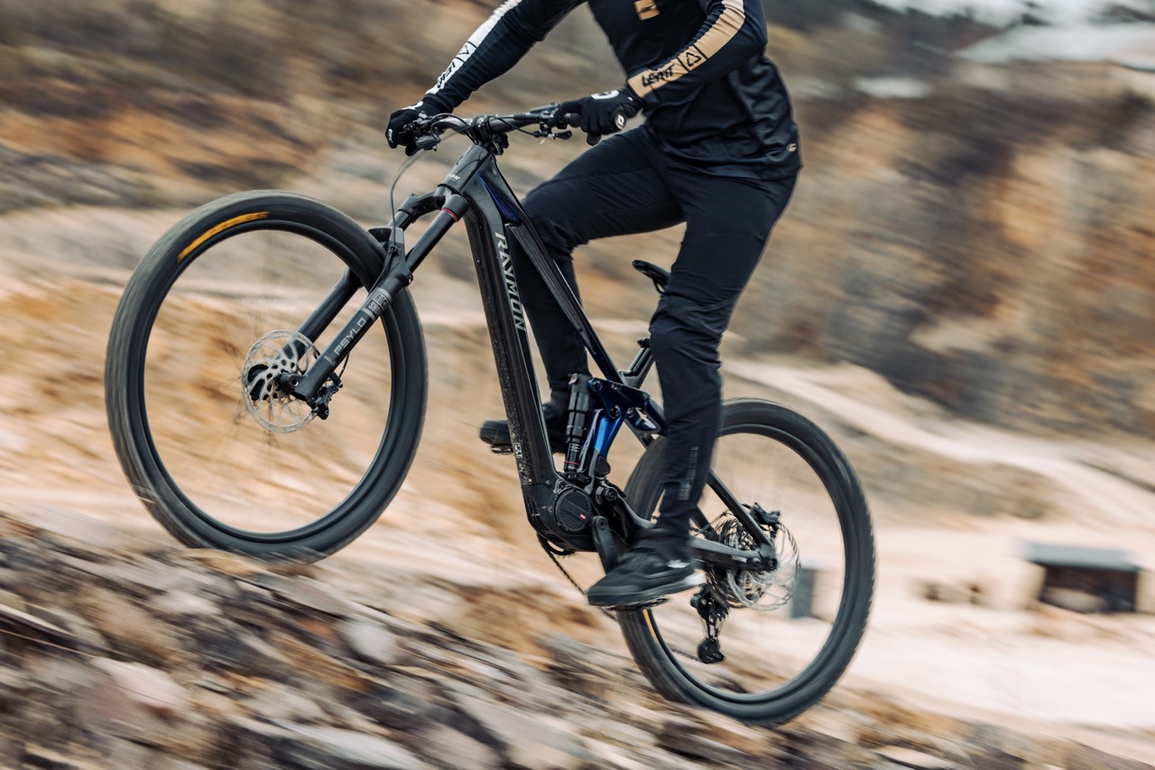 Raymon Tarok mit Avinox M2S