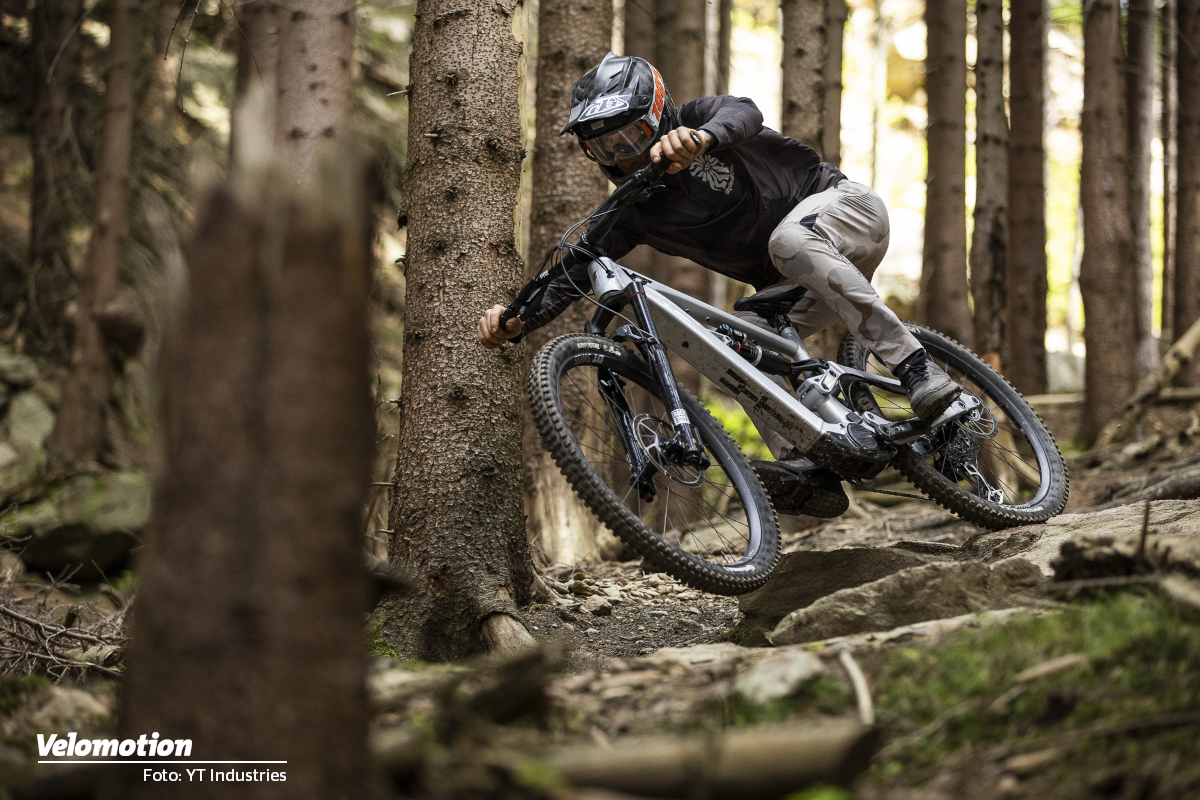 Neue YT DECOY X CORE-Modellreihe mit Avinox M2S-Antrieb