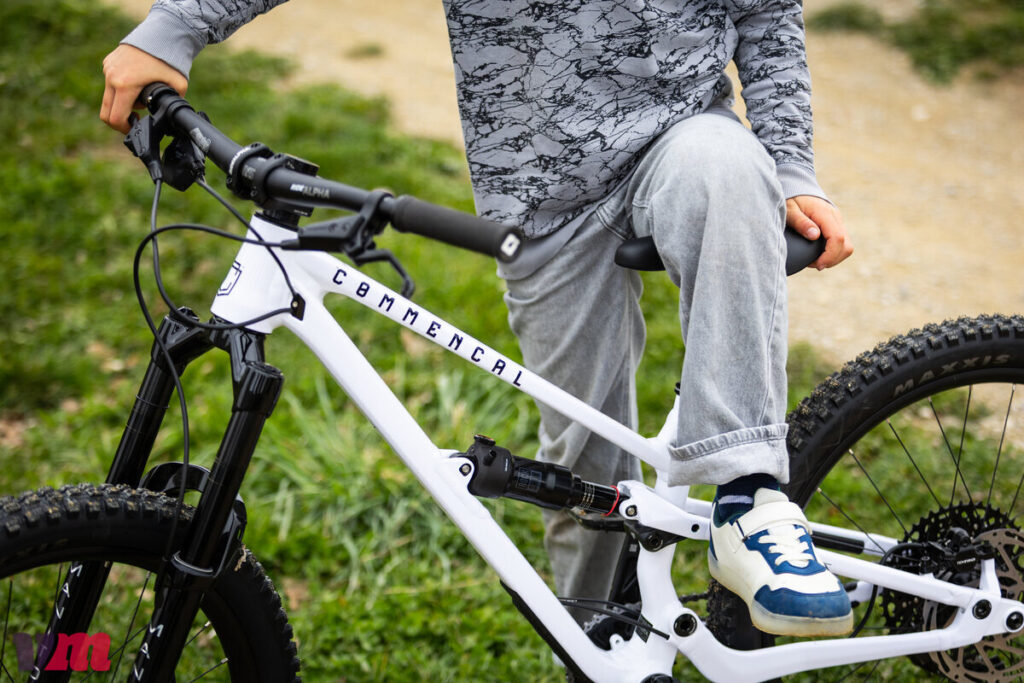 Commencal Clash 24