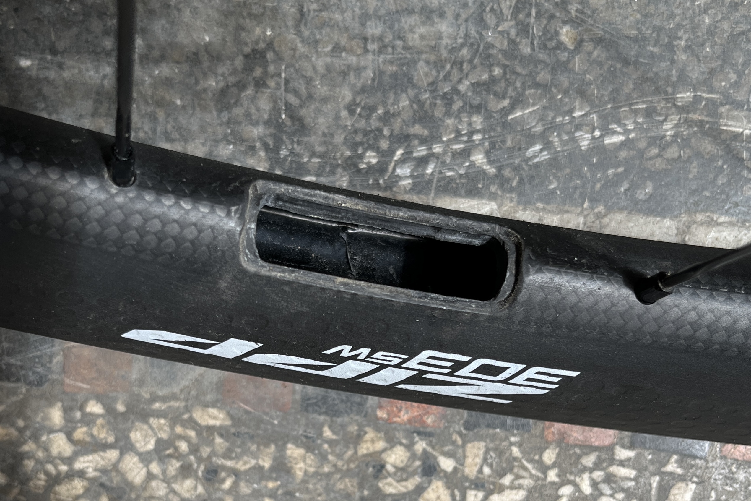 neue Pirelli P-Zero TLR SL-R