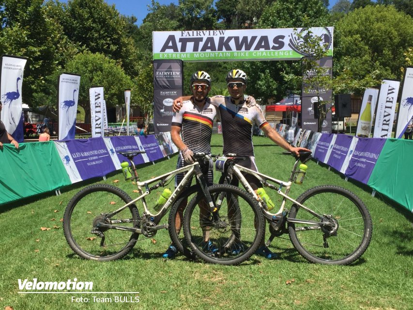 Team BULLS holt Doppelsieg beim Attakwas MTB Marathon Velomotion