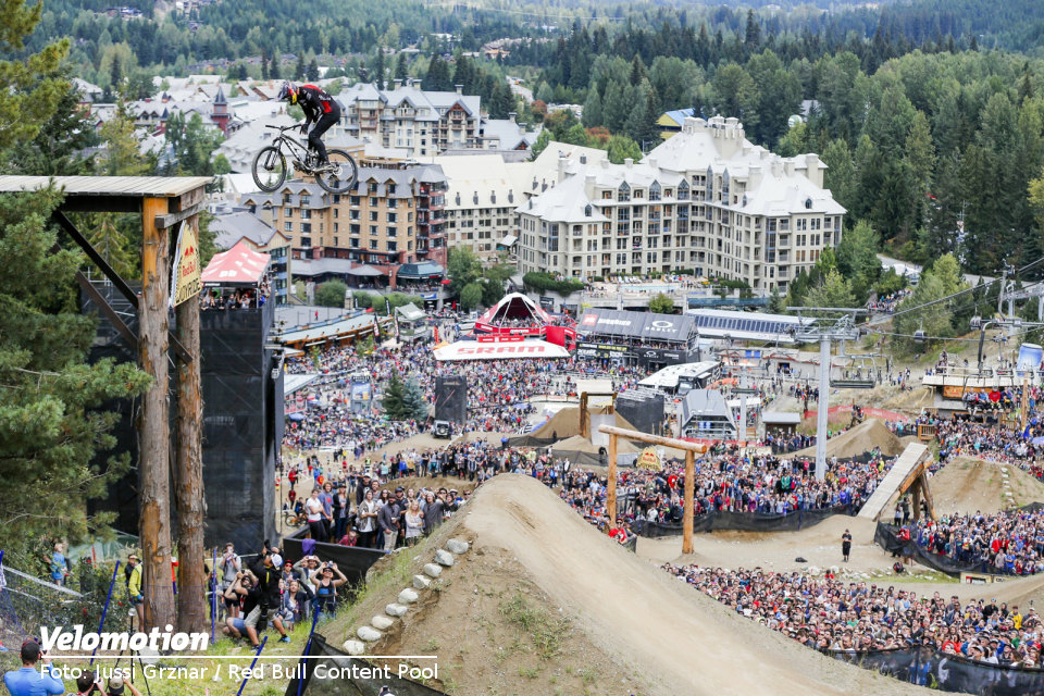 Red Bull Joyride15_Brandon Semenuk_Action_(c)Jussi Grznar_Red Bull Content Pool