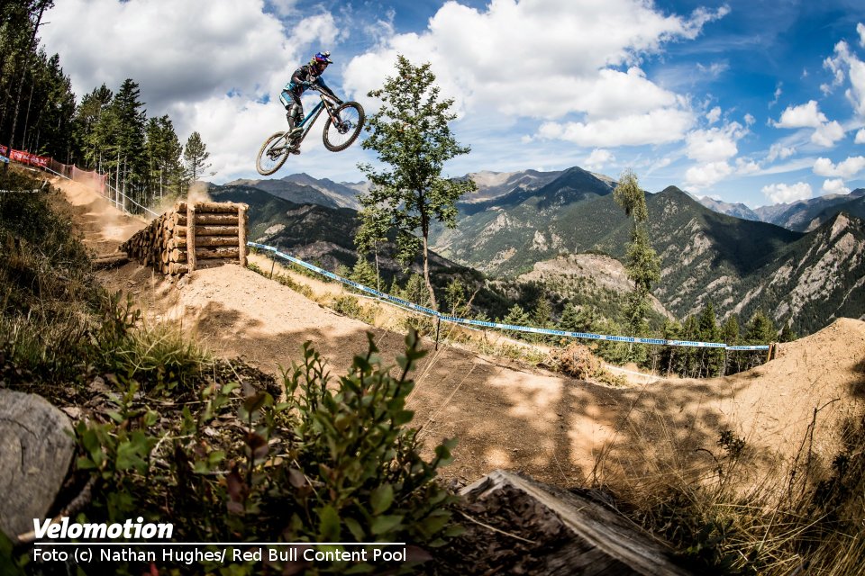 vallnord16_danny-hart_action_cnathan-hughes_red-bull-content-pool