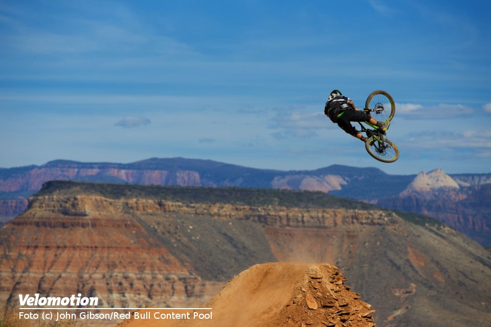 red-bull-rampage-15_graham-agassiz_action_cjohn-gibson_red-bull-content-pool