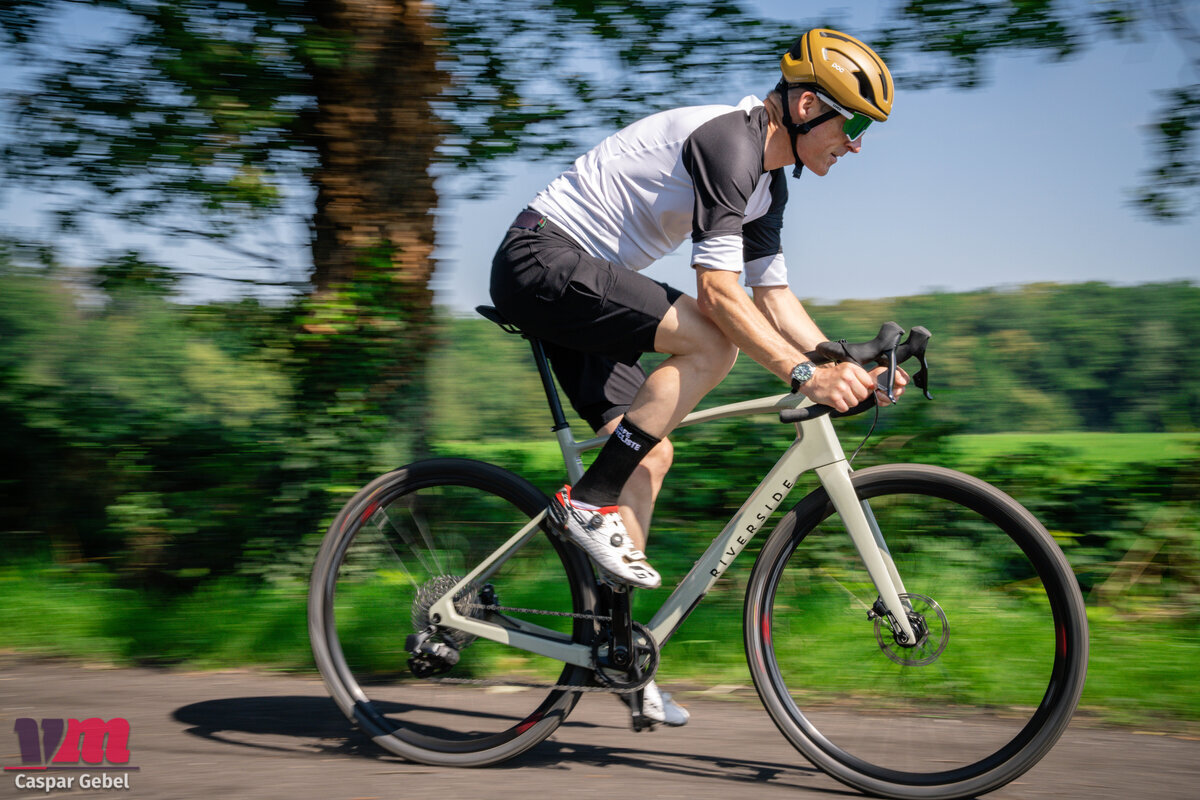 Riverside Carbon CGR SRAM Rival Gravelbike – velomotion.de